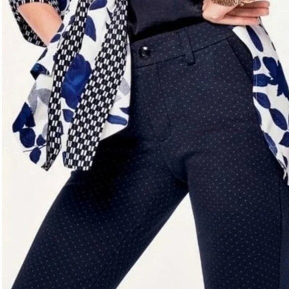 Cabi Carriage Ponte Navy Dot Print Ankle Pants Size 8✨50% Off Bundles 3+ - Picture 4 of 16